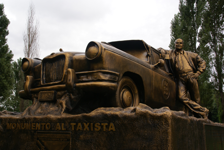 Monumento al taxista, Buenos Aires, Argentina