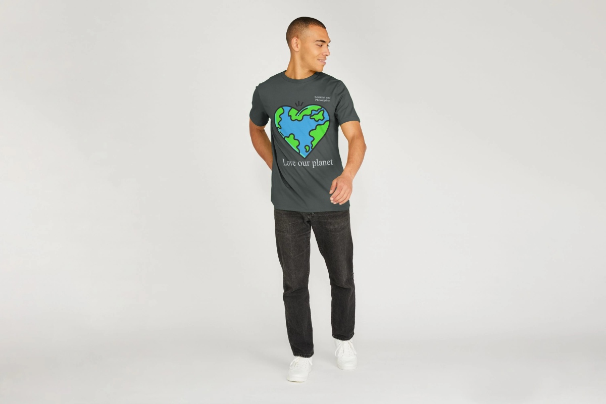 Love our planet – organic cotton T-shirt